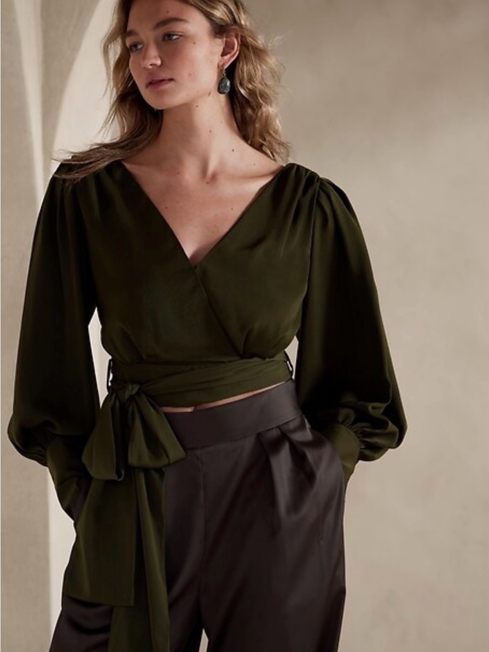 Banana Republic Cropped Wrap Top Blouse - Olive Green SZ. 6